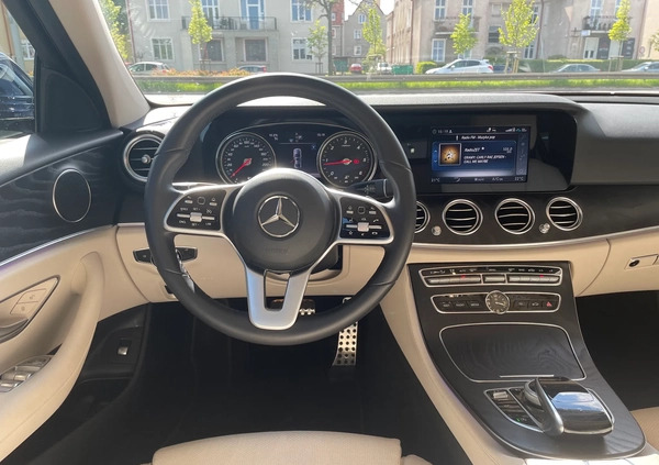 Mercedes-Benz Klasa E cena 132900 przebieg: 57900, rok produkcji 2019 z Chojnice małe 172